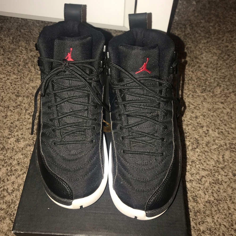 Retro 12s Grade school